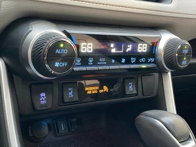 Photo of 2020 Silver Sky Metallic Toyota RAV4