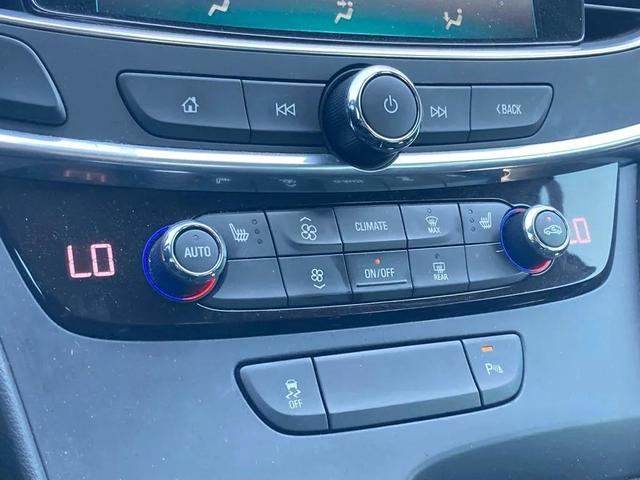 Photo of 2018 Quicksilver Metallic Buick LaCrosse