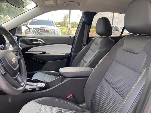 Photo of 2024 Mosaic Black Metallic Chevrolet Trax