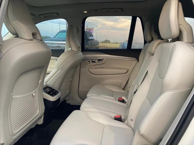 Photo of 2025 Crystal White Metallic Volvo XC90