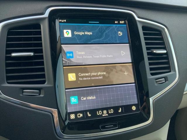 Photo of 2025 Crystal White Metallic Volvo XC90
