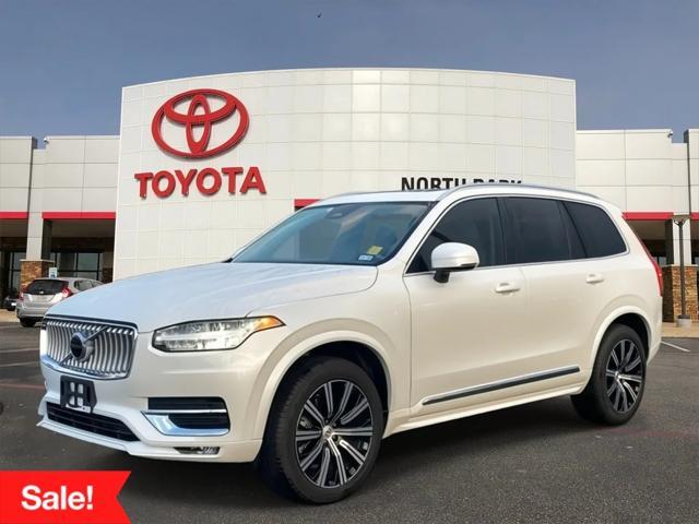 Photo of 2025 Crystal White Metallic Volvo XC90