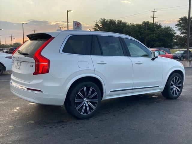Photo of 2025 Crystal White Metallic Volvo XC90