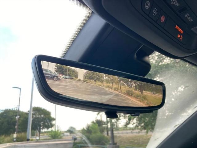 Photo of 2022 Crystal White Tricoat Cadillac XT4