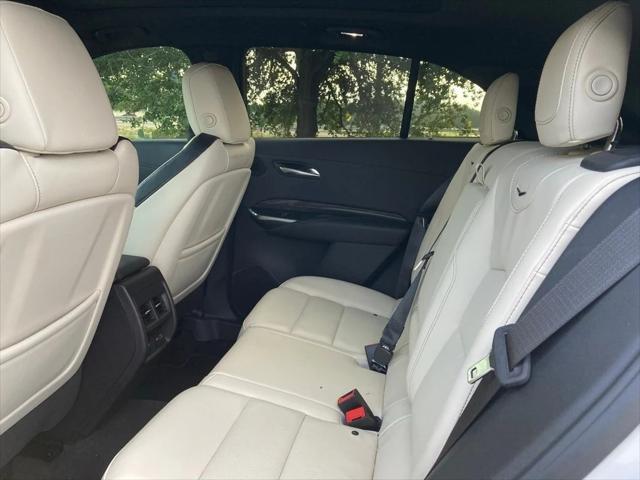 Photo of 2022 Crystal White Tricoat Cadillac XT4