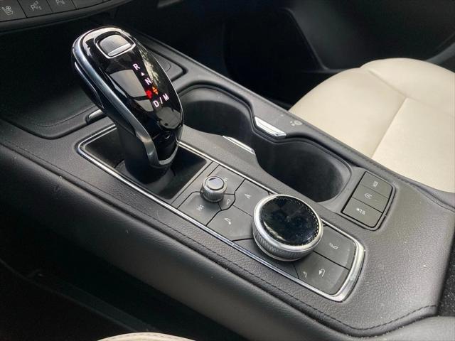 Photo of 2022 Crystal White Tricoat Cadillac XT4