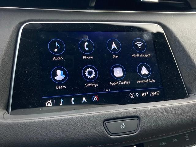 Photo of 2022 Crystal White Tricoat Cadillac XT4