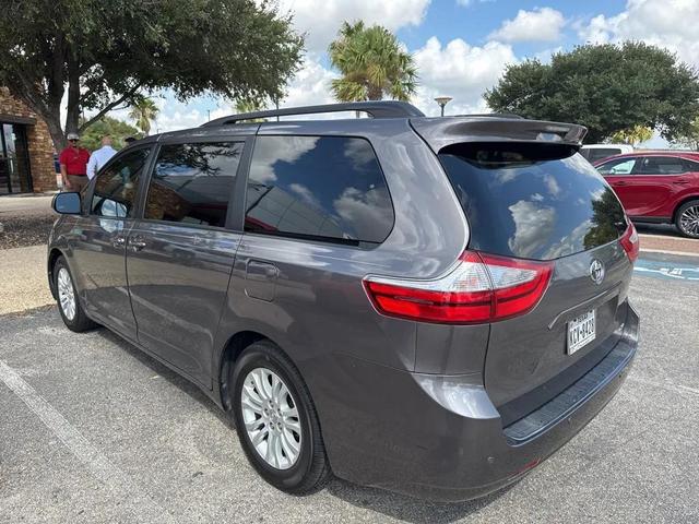 Photo of 2017 Predawn Gray Mica Toyota Sienna