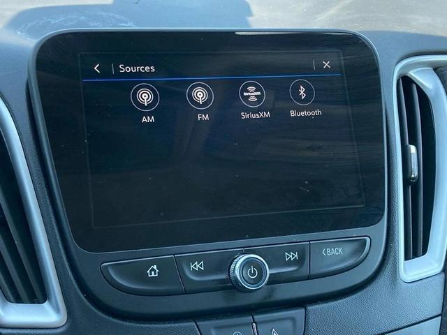 Photo of 2024 Summit White Chevrolet Malibu