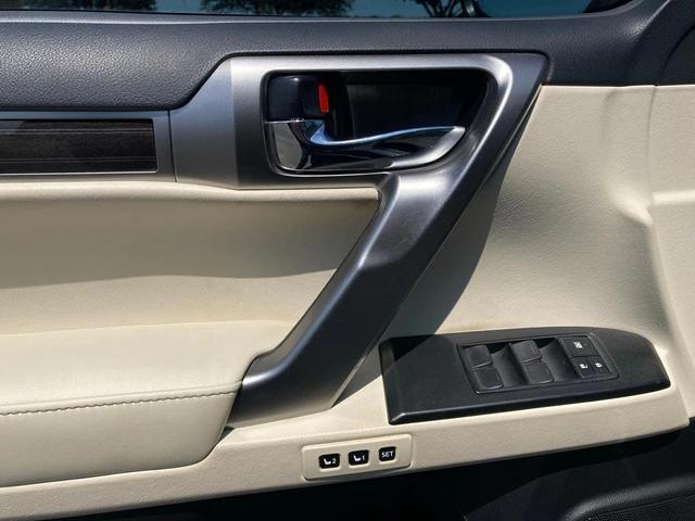 Photo of 2023 Eminent White Pearl Lexus GX 460