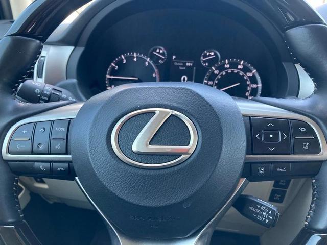 Photo of 2023 Eminent White Pearl Lexus GX 460