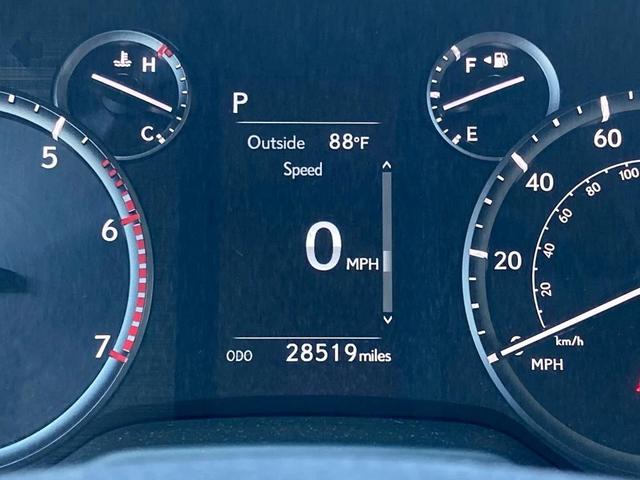 Photo of 2023 Eminent White Pearl Lexus GX 460