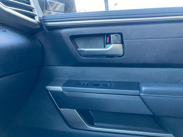 Photo of 2024 Ice Cap Toyota Tundra