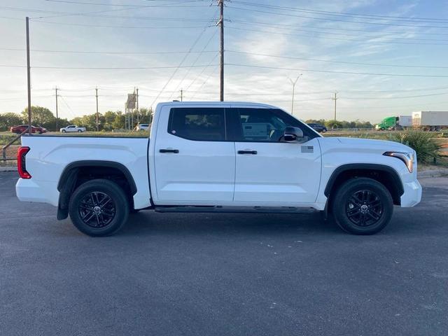 Photo of 2024 Ice Cap Toyota Tundra