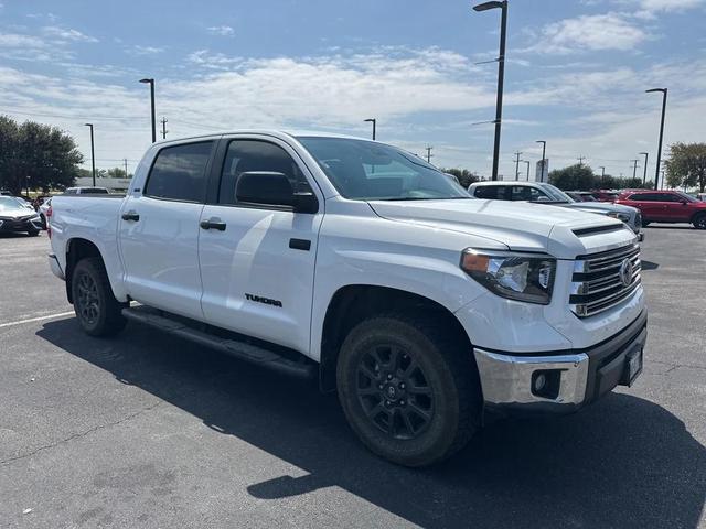 Photo of 2021 Super White Toyota Tundra