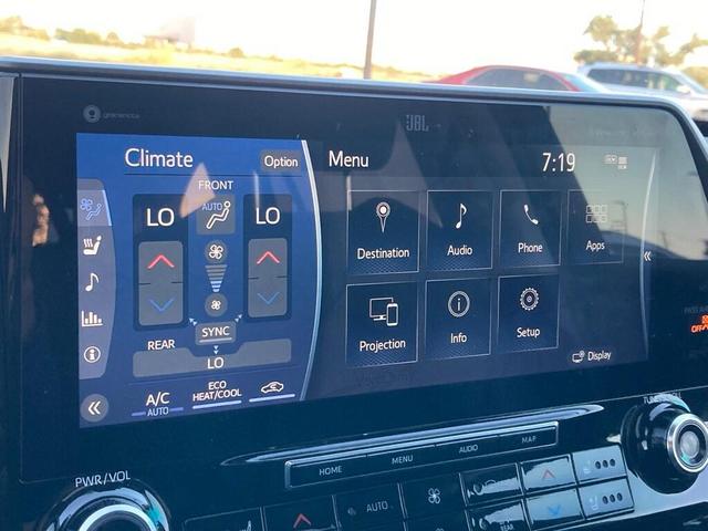 Photo of 2021 Magnetic Gray Metallic Toyota Highlander Hybrid