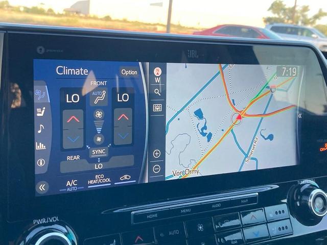 Photo of 2021 Magnetic Gray Metallic Toyota Highlander Hybrid