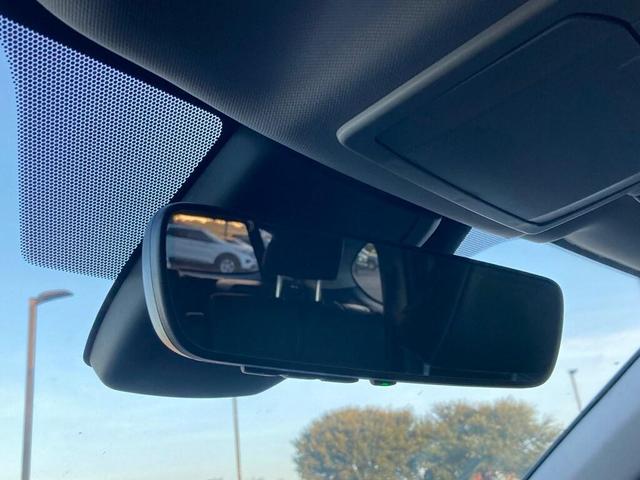 Photo of 2021 Magnetic Gray Metallic Toyota Highlander Hybrid