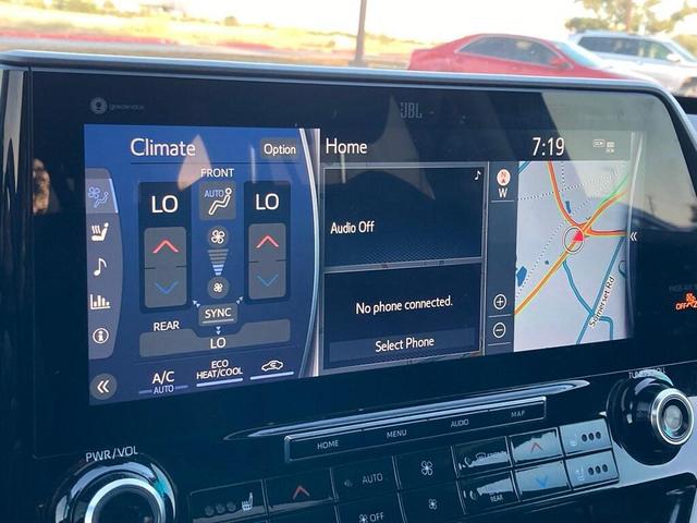 Photo of 2021 Magnetic Gray Metallic Toyota Highlander Hybrid