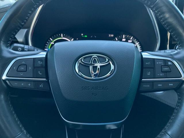 Photo of 2021 Magnetic Gray Metallic Toyota Highlander Hybrid