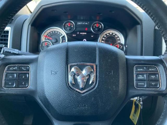Photo of 2017 Brilliant Black Crystal Pearlcoat RAM 1500