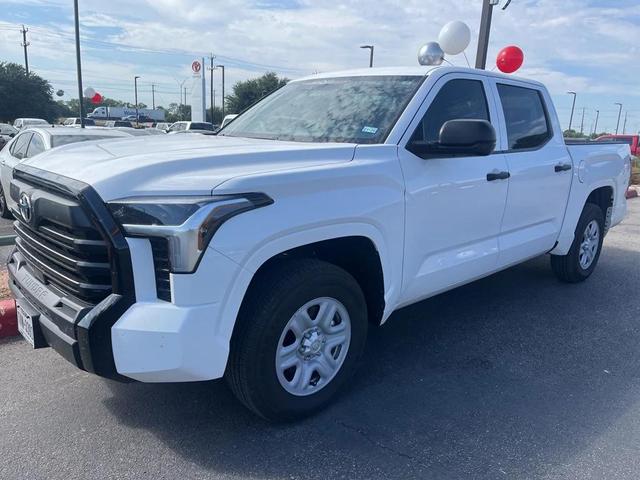 Photo of 2024 Ice Cap Toyota Tundra