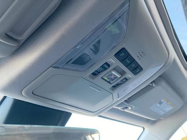 Photo of 2024 Ice Cap Toyota RAV4