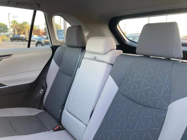 Photo of 2024 Ice Cap Toyota RAV4