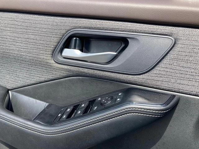 Photo of 2023 Brilliant Silver Metallic Nissan Rogue
