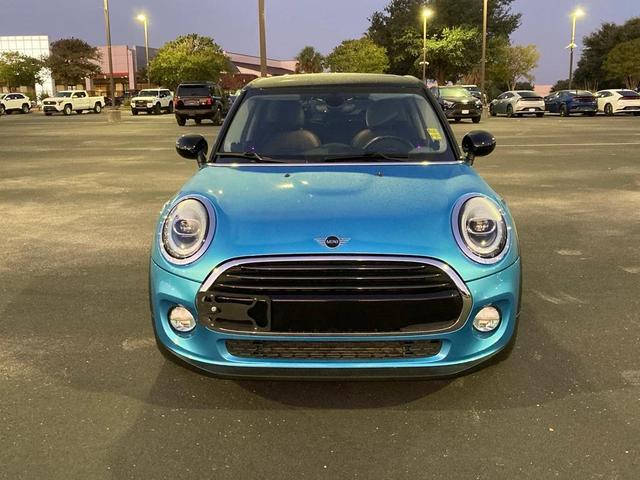Photo of 2019 Electric Blue Metallic MINI Hardtop