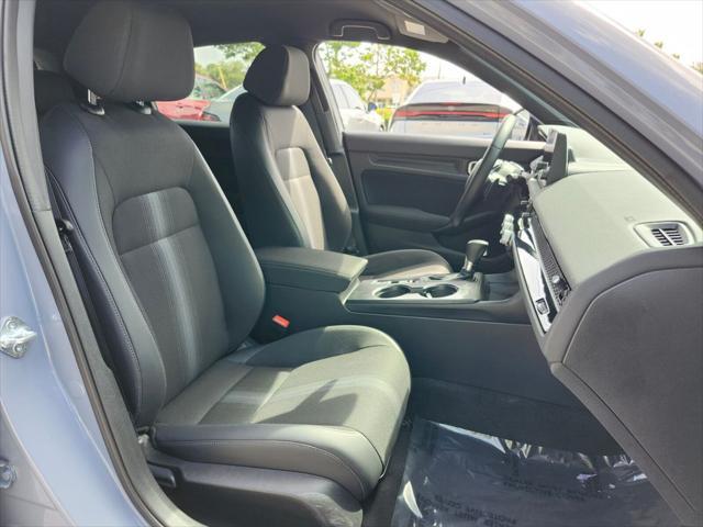 Photo of 2023 Sonic Gray Pearl Honda Civic
