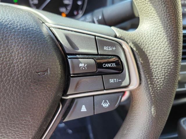 Photo of 2022 Platinum White Pearl Honda Accord