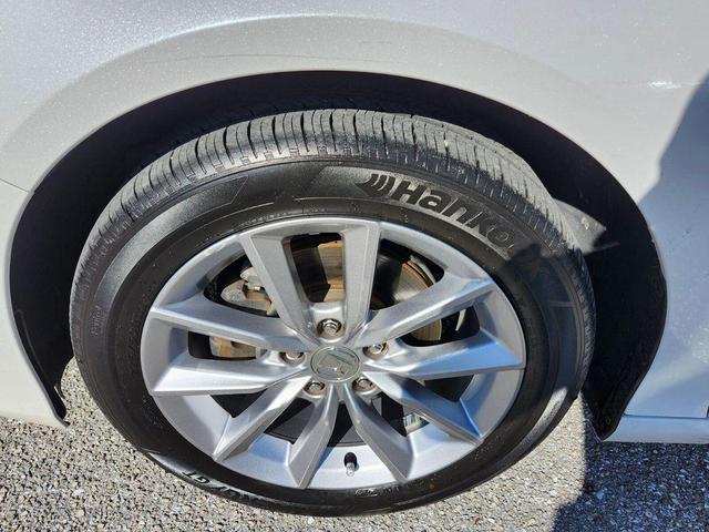 Photo of 2022 Platinum White Pearl Honda Accord