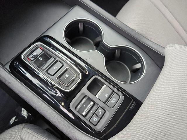 Photo of 2023 Platinum White Honda Pilot