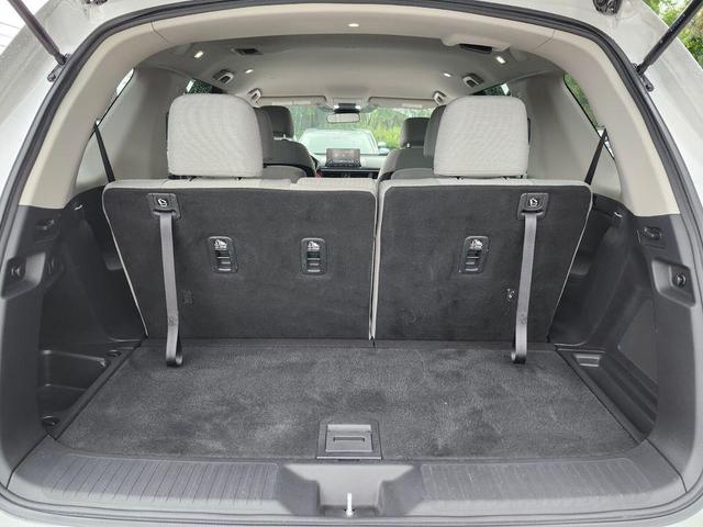 Photo of 2023 Platinum White Honda Pilot