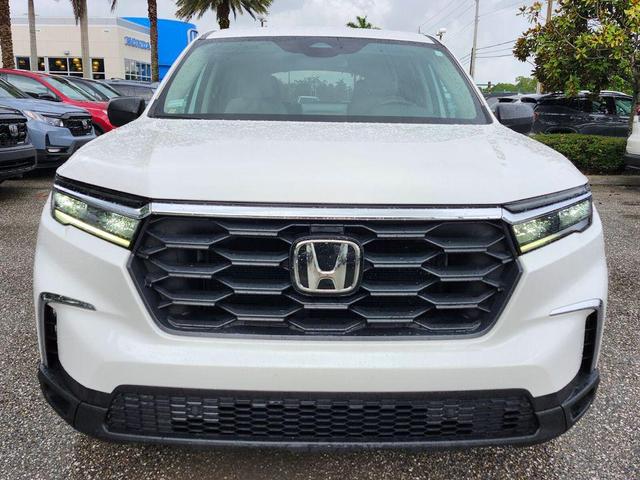Photo of 2023 Platinum White Honda Pilot