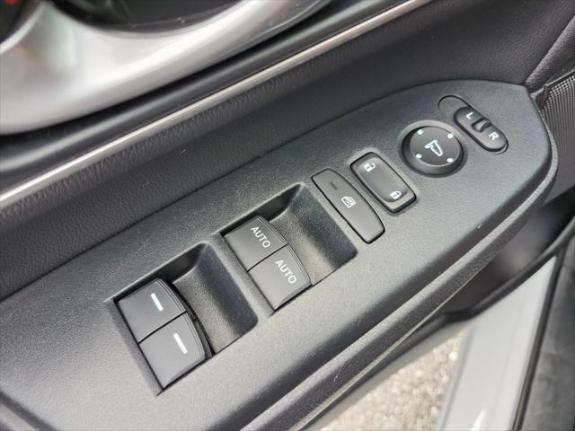 Photo of 2022 Platinum White Pearl Honda CR-V