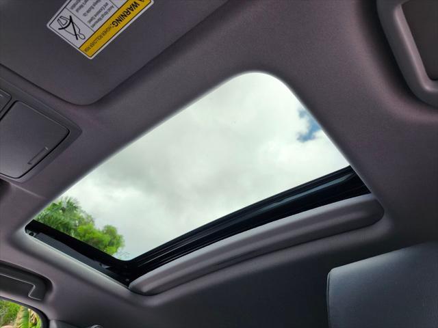 Photo of 2022 Platinum White Pearl Honda CR-V