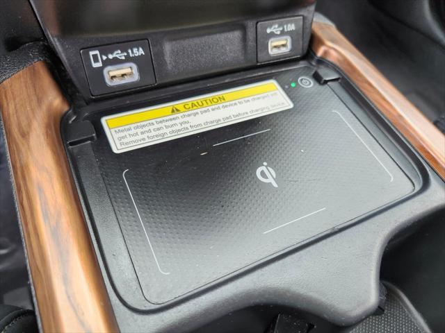 Photo of 2022 Platinum White Pearl Honda CR-V