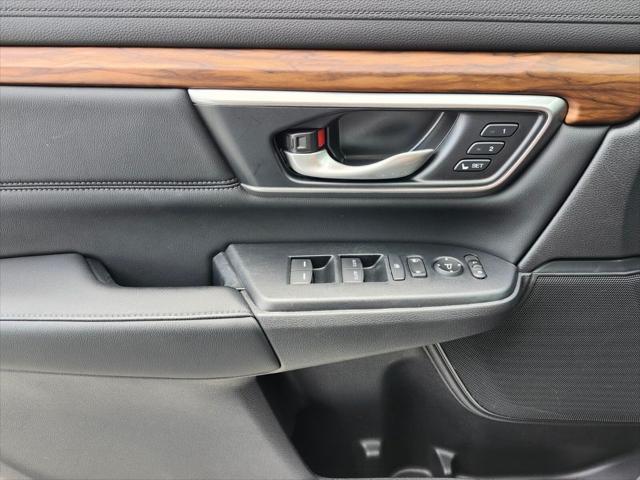 Photo of 2022 Platinum White Pearl Honda CR-V