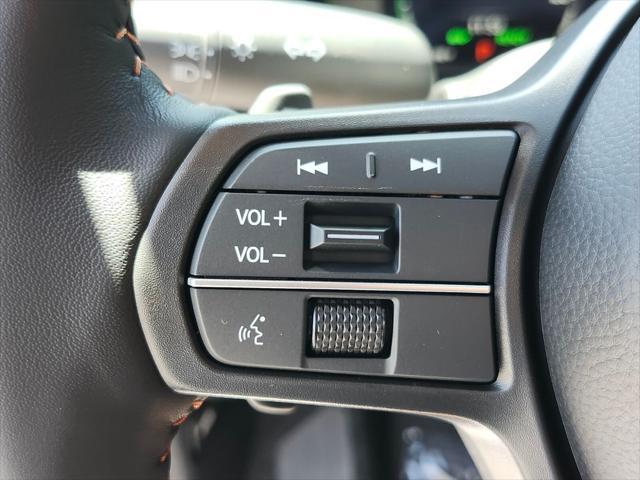 Photo of 2026 Solar Silver Metallic Honda CR-V Hybrid