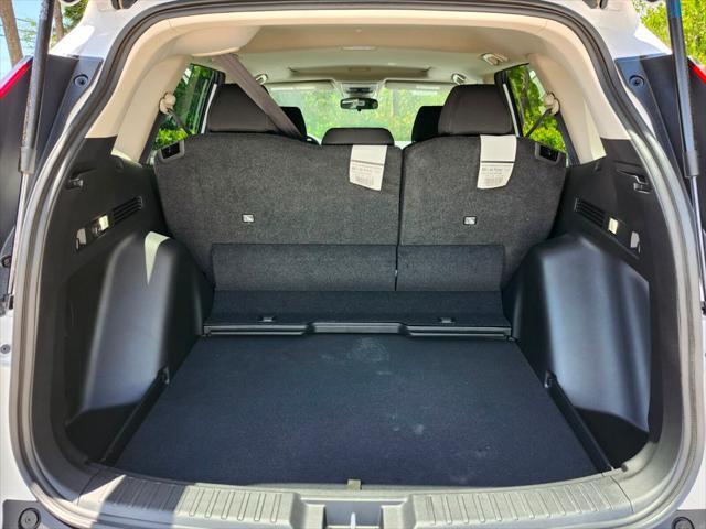 Photo of 2025 Platinum White Pearl Honda CR-V