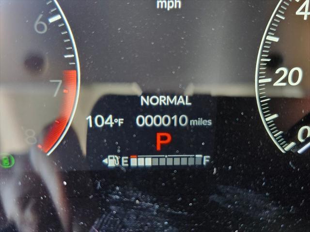 Photo of 2026 Solar Silver Metallic Honda HR-V