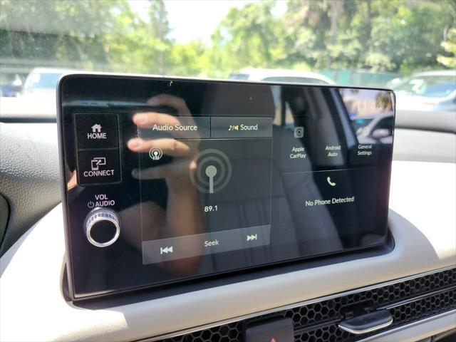 Photo of 2026 Solar Silver Metallic Honda HR-V