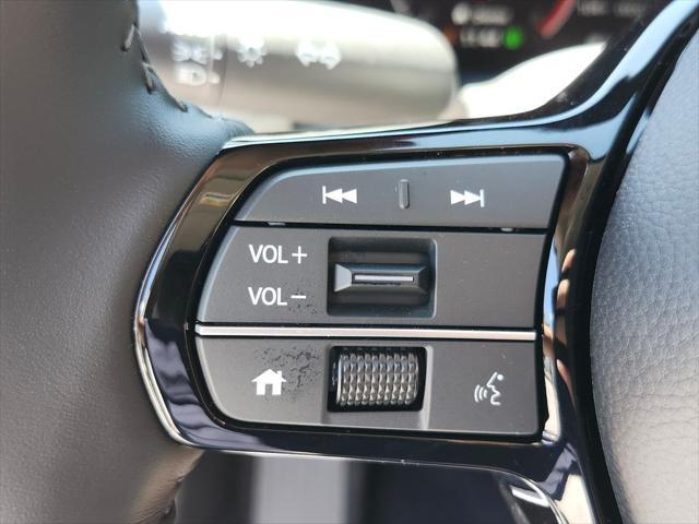 Photo of 2026 Solar Silver Metallic Honda HR-V
