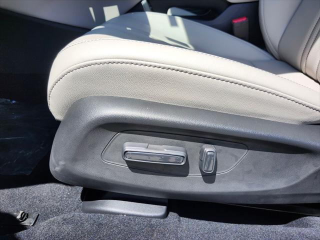 Photo of 2026 Solar Silver Metallic Honda HR-V