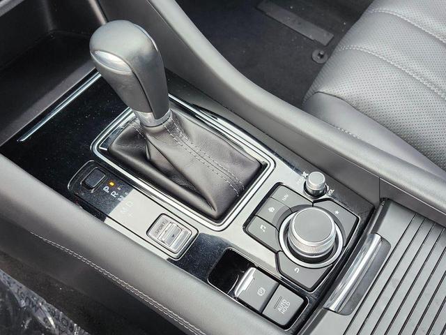 Photo of 2018 Snowflake White Pearl Mica Mazda Mazda6