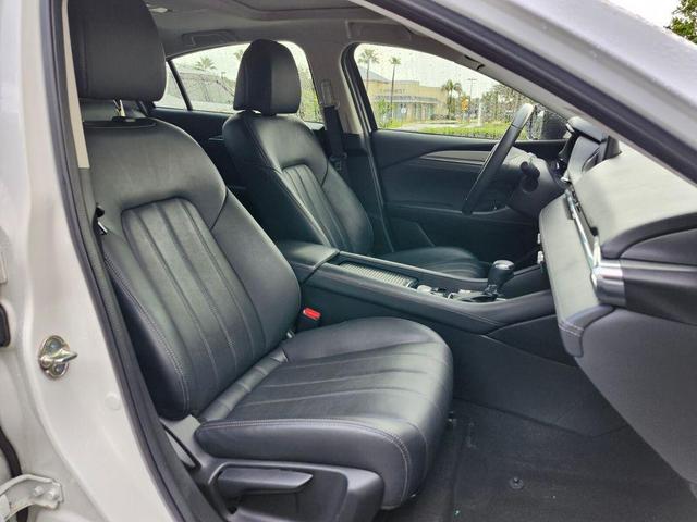 Photo of 2018 Snowflake White Pearl Mica Mazda Mazda6