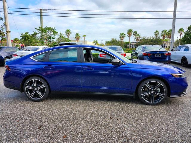 Photo of 2025 Still Night Pearl Honda Accord Hybrid