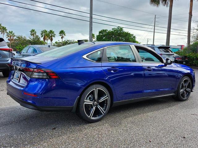Photo of 2025 Still Night Pearl Honda Accord Hybrid